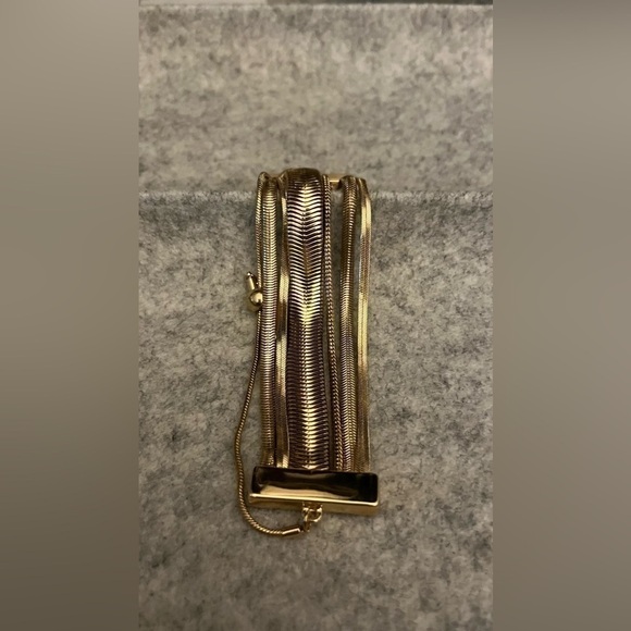 🖤 STUNNING! Multi-layered woman’s bracelet in gold color - Picture 2 of 2